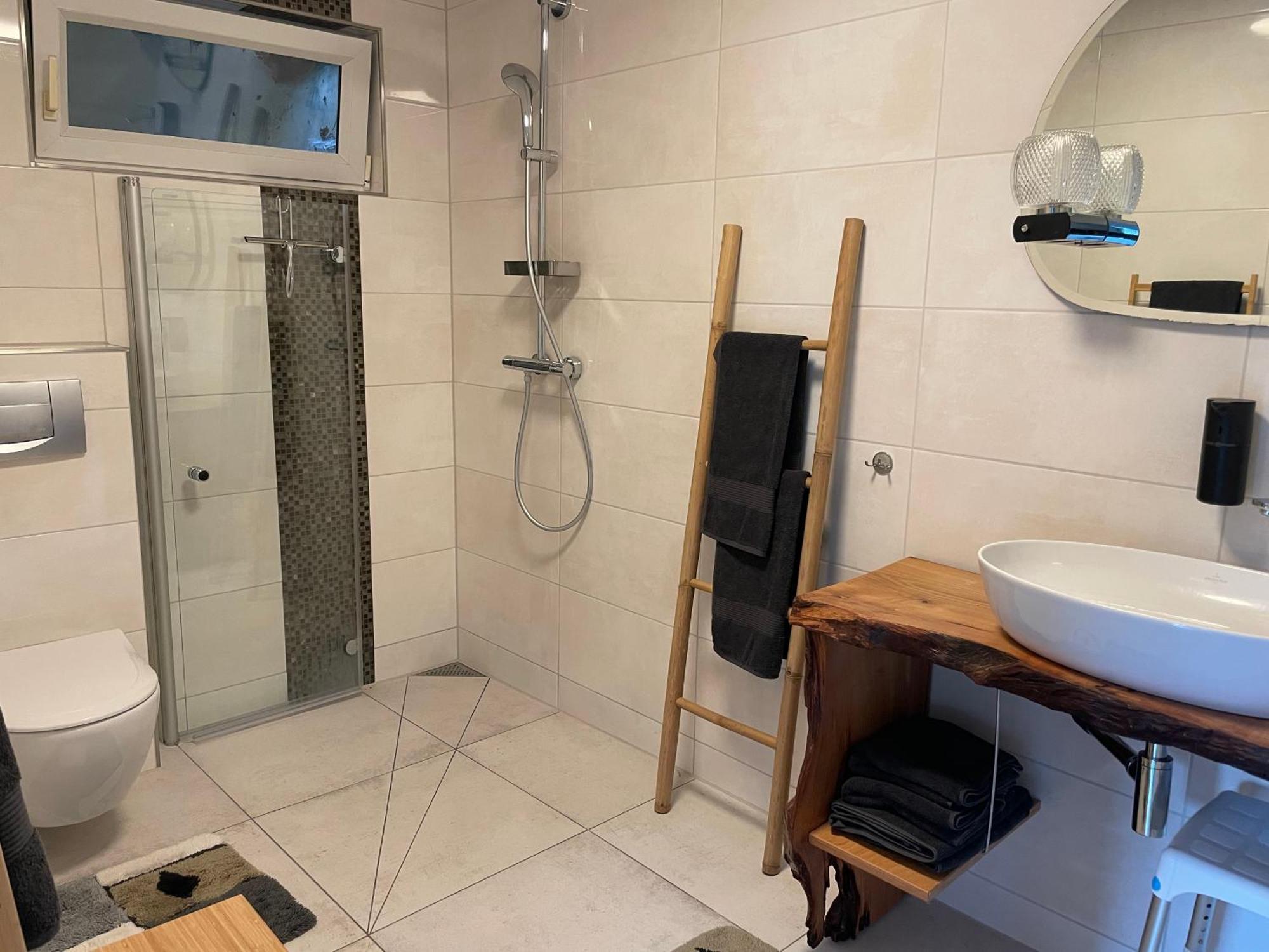 Ferienwohnung -Schwalbe Attendorn Buitenkant foto